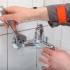 Как установить смеситель в ванной на стену своими руками: пошаговая инструкция, советы по выбору смесителя